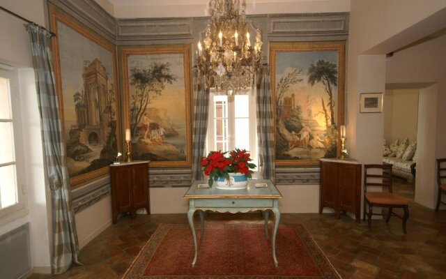 Elegant 18Th Century Villa In Cannes With Private Pool And Seaview