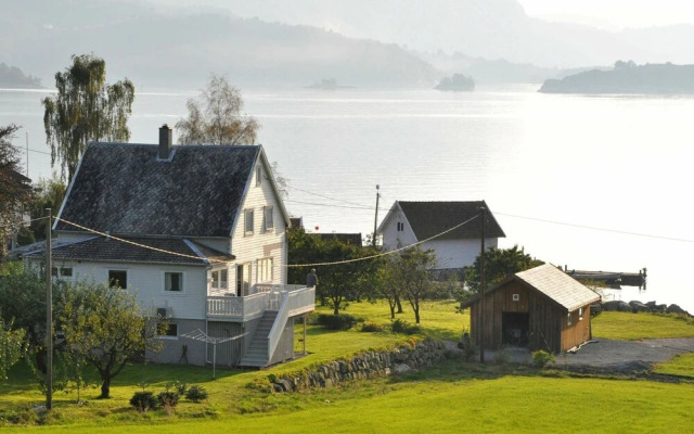 9 Person Holiday Home in Fister