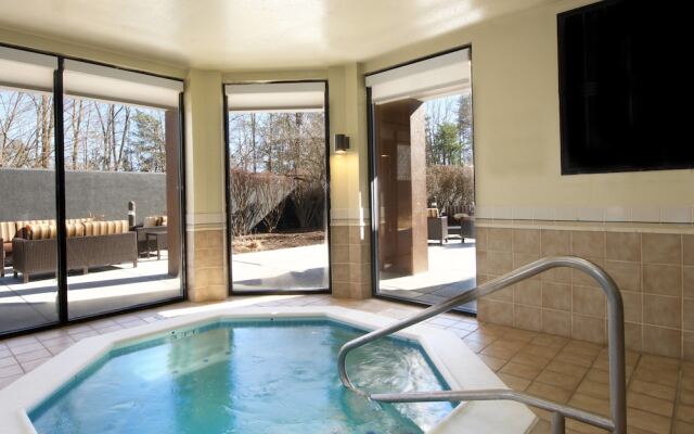 Country Inn & Suites by Radisson Columbus Edinburgh