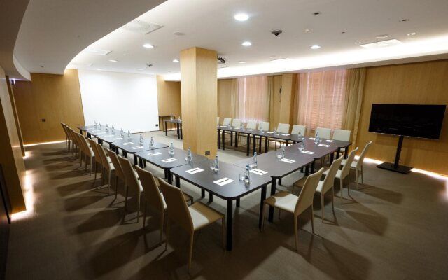 Дизайн-отель BERDS Chisinau Mgallery Hotel Collection