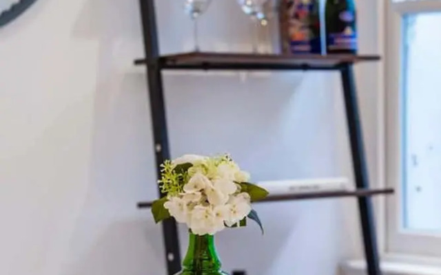 The Urban Minimalist- Notting Hill 2 Bed