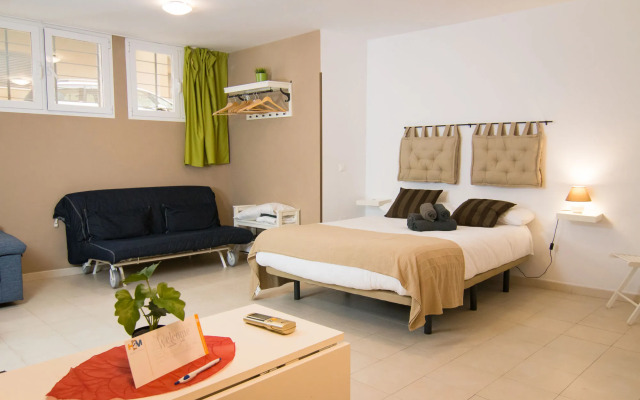 Holidays 2 Malaga Studios Juan De Mena