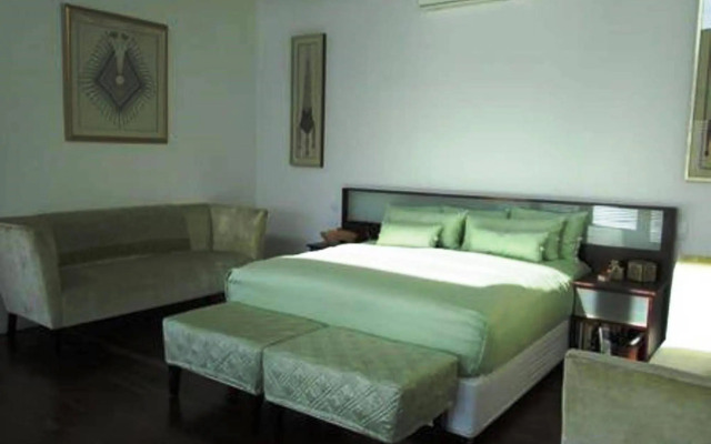 Ichibi Lakeside Lodge