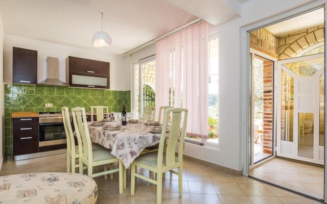 Nice Home in Supetarska Draga With Wifi and 3 Bedrooms