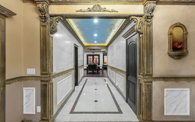 SJ Downtown 5 BR Stunning House