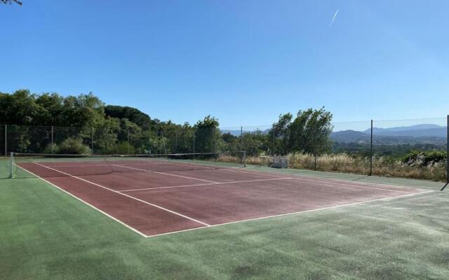Studio rénové avec piscine proche Saint-Tropez