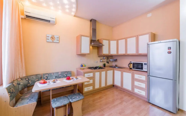 Apart-Comfort on Ushinskogo 8