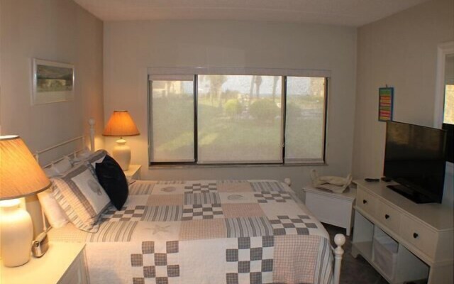 Summerhouse 228 2 Bedroom Condo by RedAwning