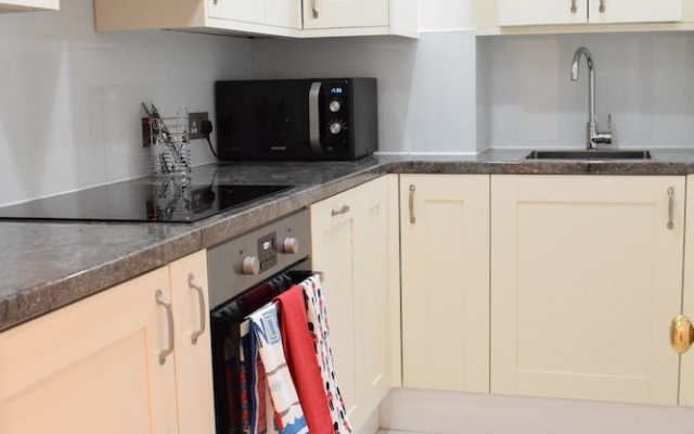 1 Bedroom Flat With Terrace In Pimlico