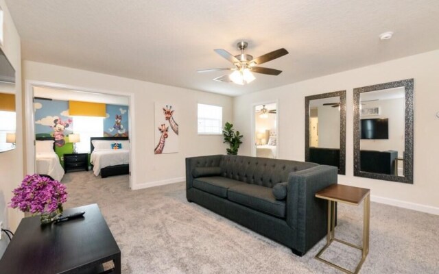 1625maids 8 Bedroom Villa