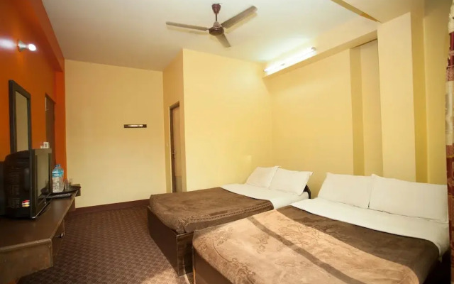 Spot On 380 Hotel Pashupati Plaza