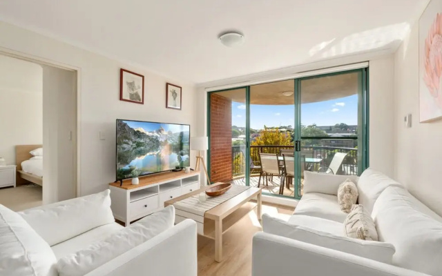 Spacious 3-bed With Alfresco Dining by Amenities