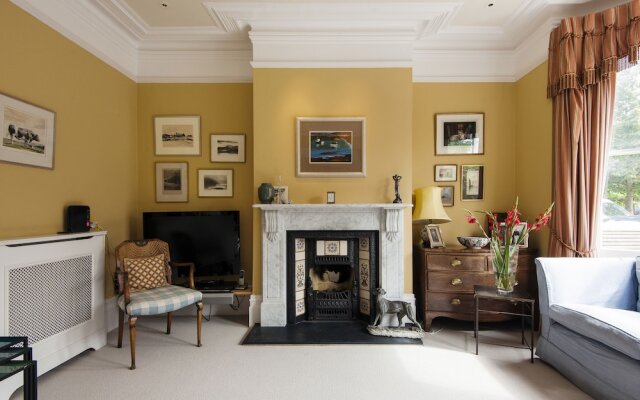 Magnificent Clapham Common Home close to Brixton