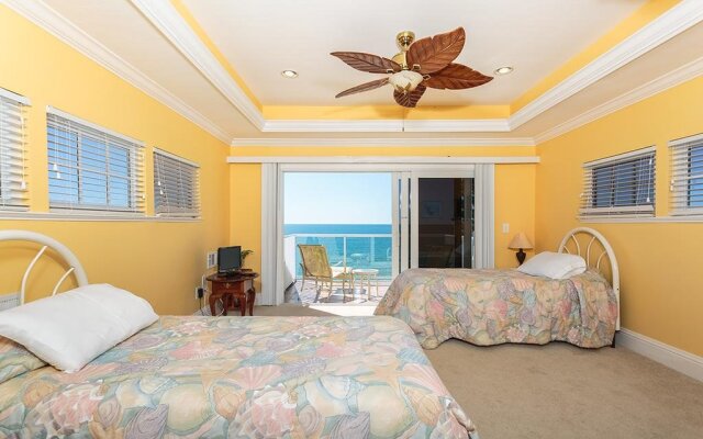 Brightmore Gulf Front 5 Br home by RedAwning