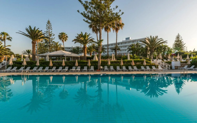 Nissi Beach Resort