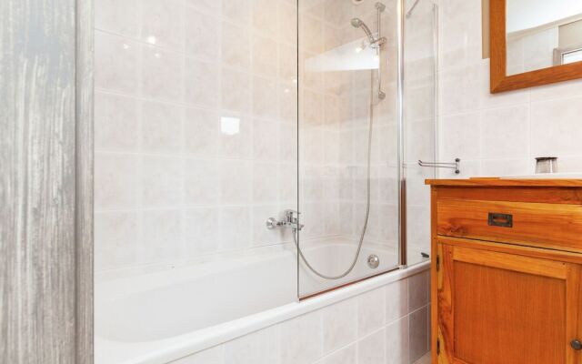 Modern Villa with Indoor Pool & Hot Tub in Malmedy