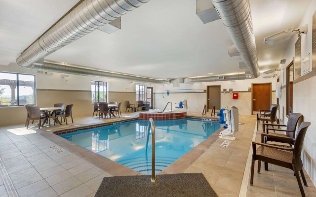 Comfort Inn & Suites