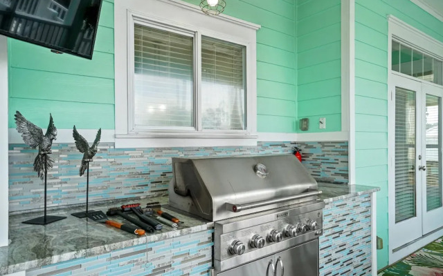 Beach House - Lazy Lagoon by PHG