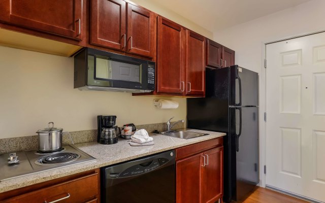 MainStay Suites Fitchburg - Madison