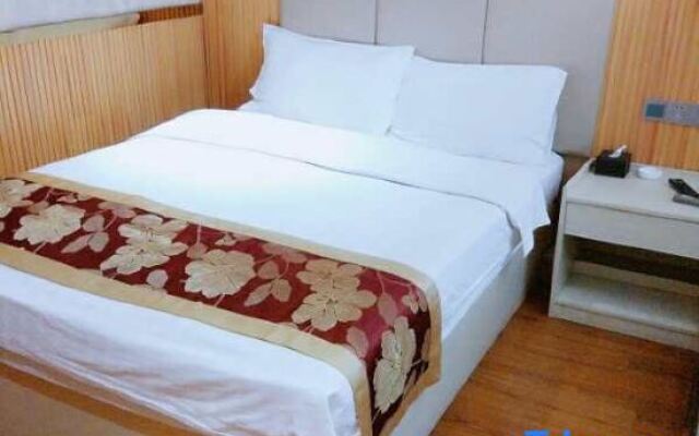 Yilong Dexin Hotel