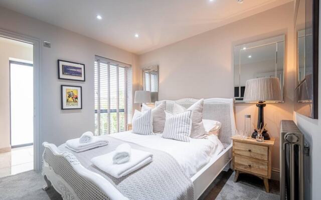 Contemporary Luxury Town House Cheltenham