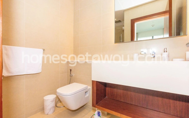 Homesgetaway- 2BR in Marina Gate Tower 2