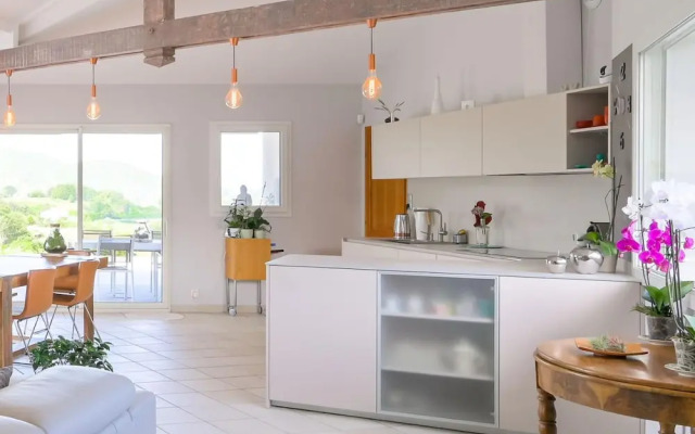 Maison Madalena With Pool Close to Ocean