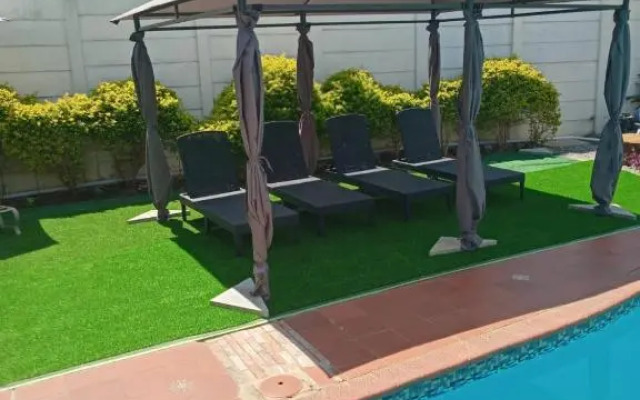 Zinzanathi Guesthouse