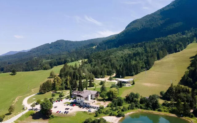 Quiet Holiday Home Near ski Resort