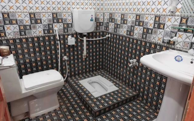 Cosy inn Near Millennium Mall