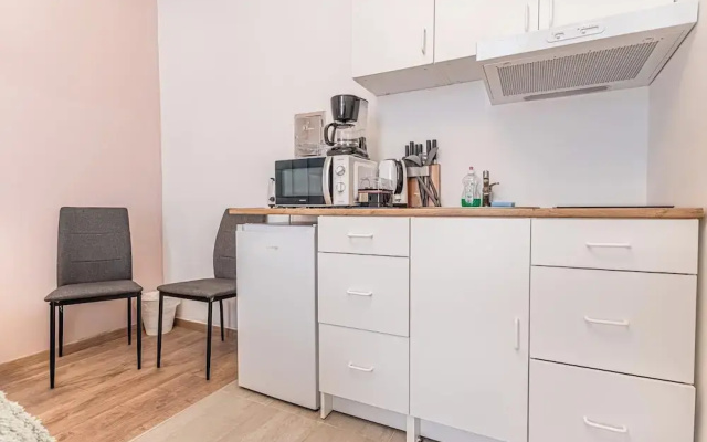 Comfy Barrier Free Studio Westbahnhof