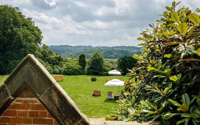 Alexander House And Utopia Spa