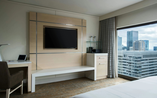 Chicago Marriott Downtown Magnificent Mile - Image 6