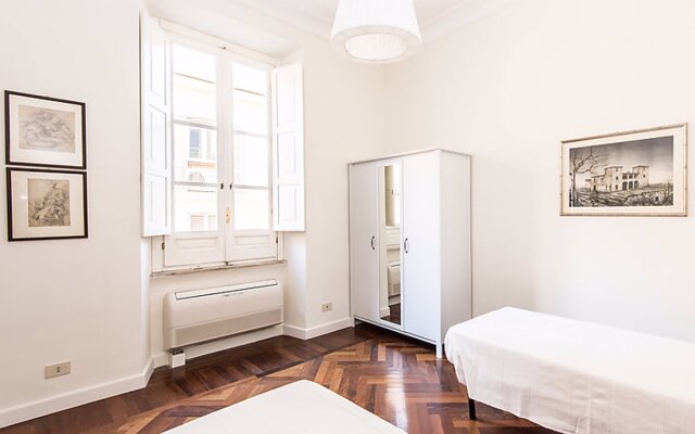 Vatican Luxury Apt