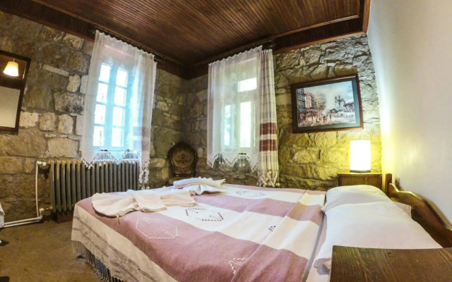 Zeushan Kucuk Otel