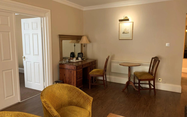 New House Country Hotel