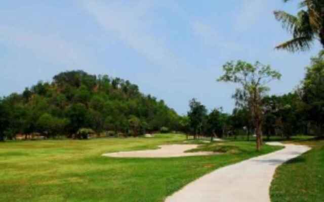 Bangpra Golf Club