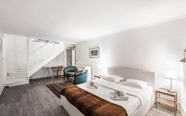 Excelsior Lodging - Triplex Invalides