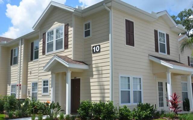 Lucaya 4 Bedrooms 3 Baths Townhome!