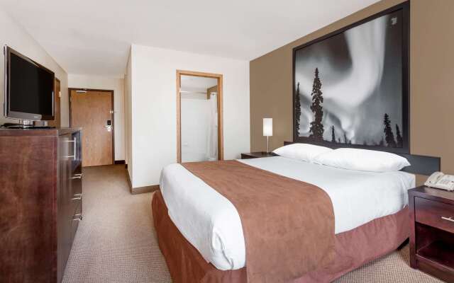 Super 8 by Wyndham Prince Albert