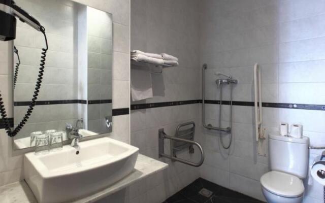 Yomo Hostal BCN Port