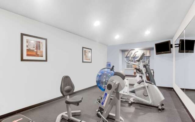 Microtel Inn & Suites by Wyndham Bath