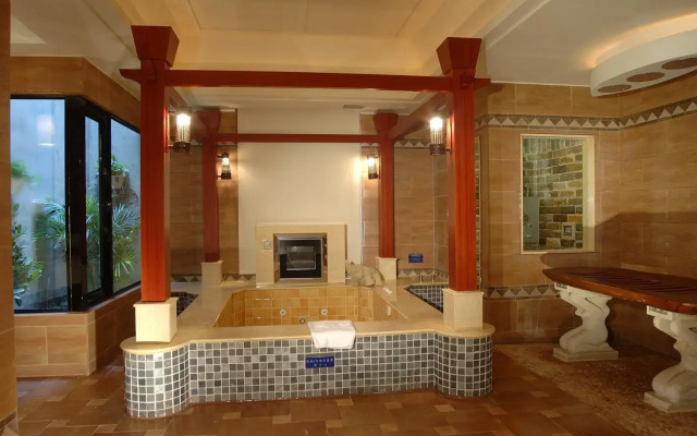 Seasons Boutique Motel