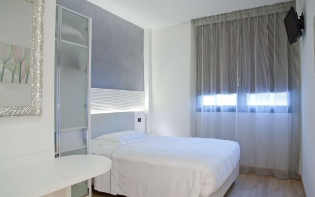 Continental Urban Art Hotel