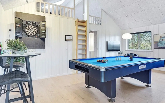 14 Person Holiday Home in Vaeggerlose
