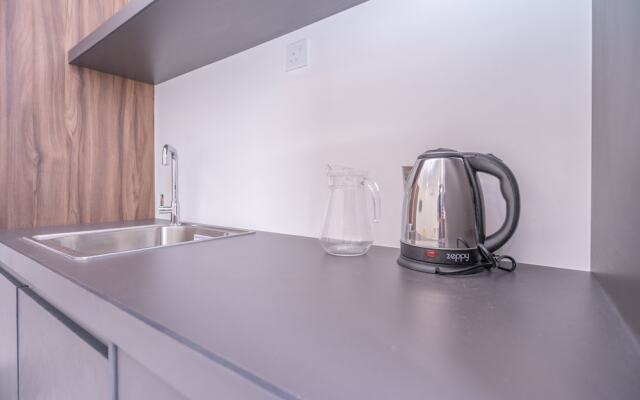 Oyo Home 89574 Studio Imperio