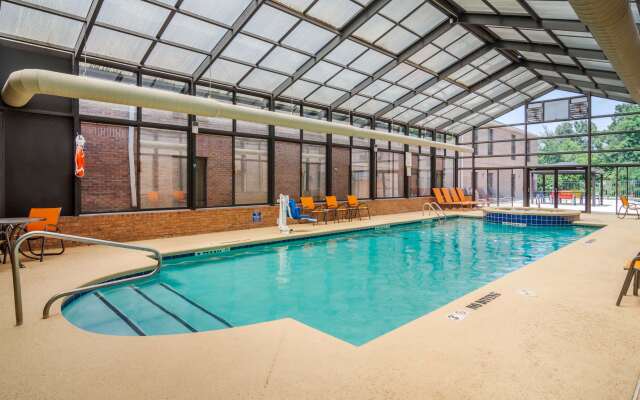Comfort Inn & Suites Perry National Fairgrounds Area