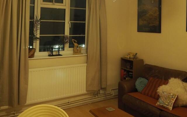 Cosy Quiet Top-floor Flat Across From Dulwich Park
