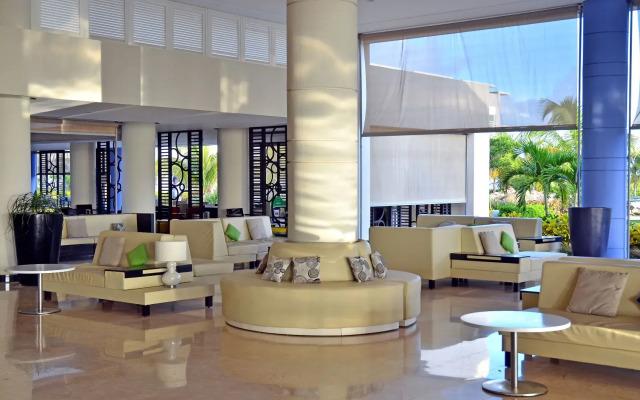 Grand Aston Cayo Las Brujas Beach Resort & Spa