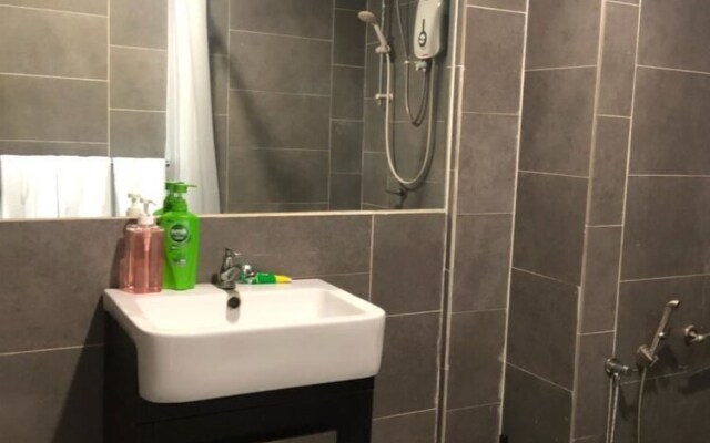 Minimalist Studio Empire Damansara